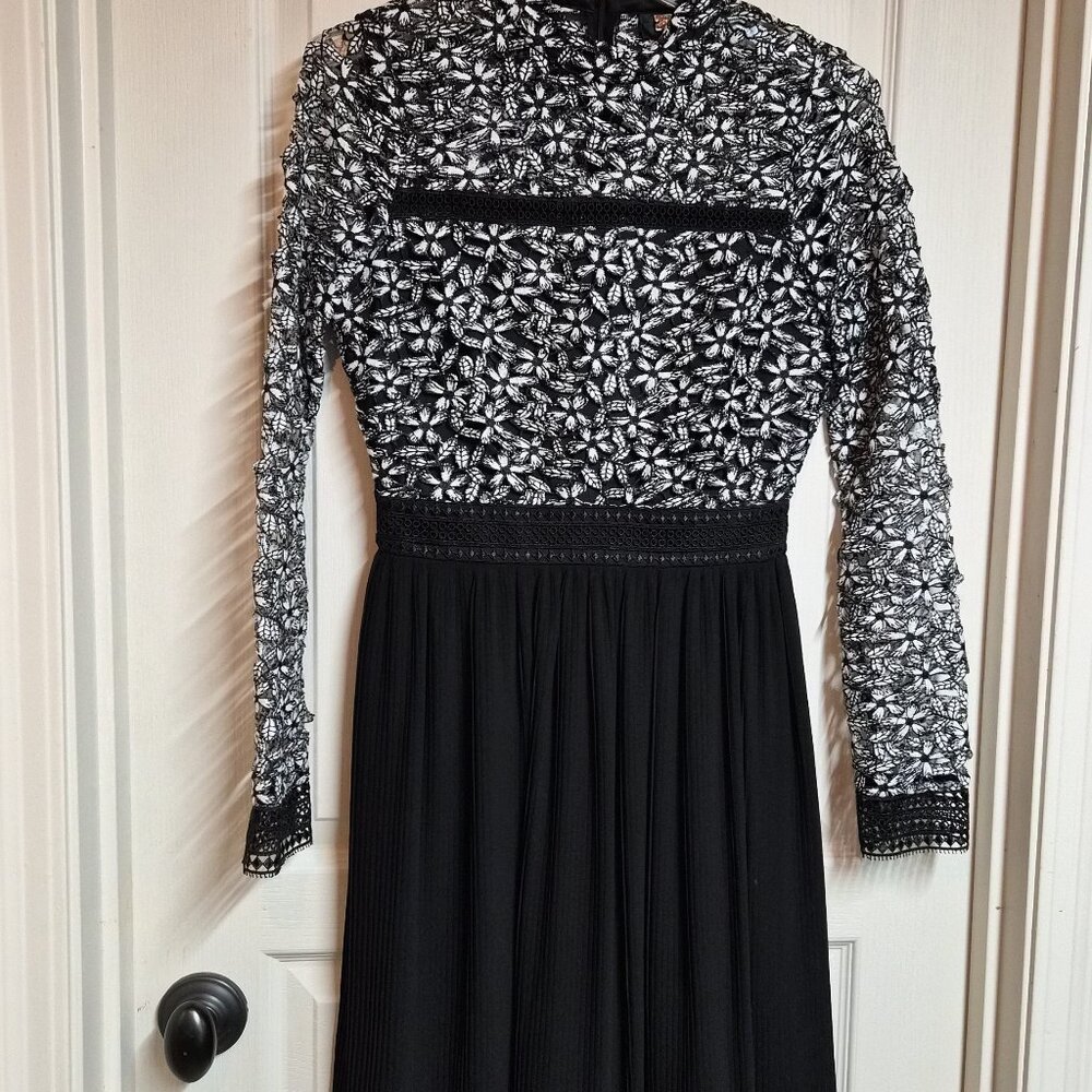Alexia Admor Black & White Lace Long Sleeve Dress Size S